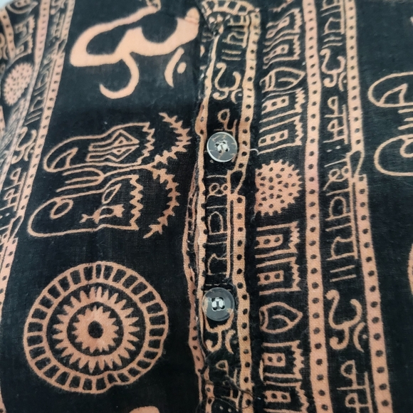 Unbranded  Size large made in India. Colors are brown and blush - Picture 2 of 4